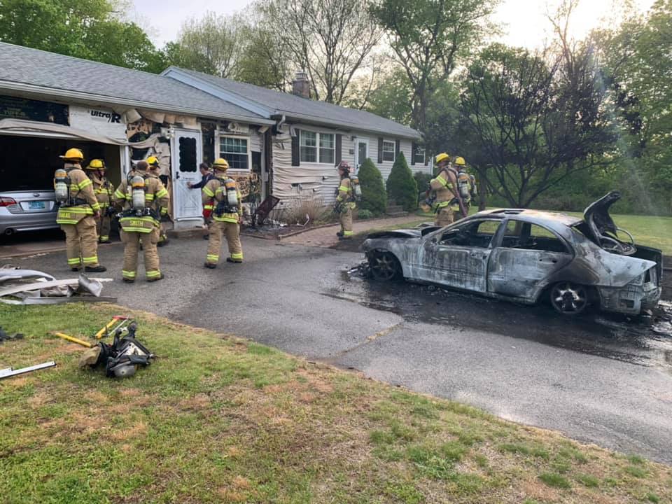 20200519VehicleFireAtHome1