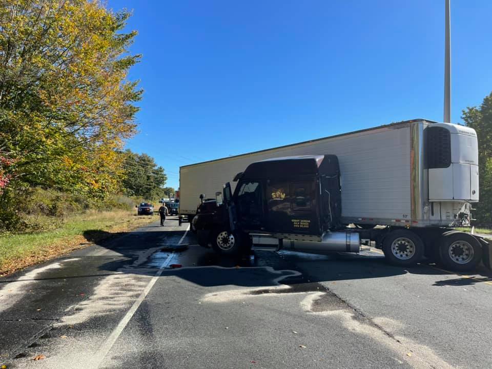 Rescue20211019MutualAid291TruckDieselSpill1