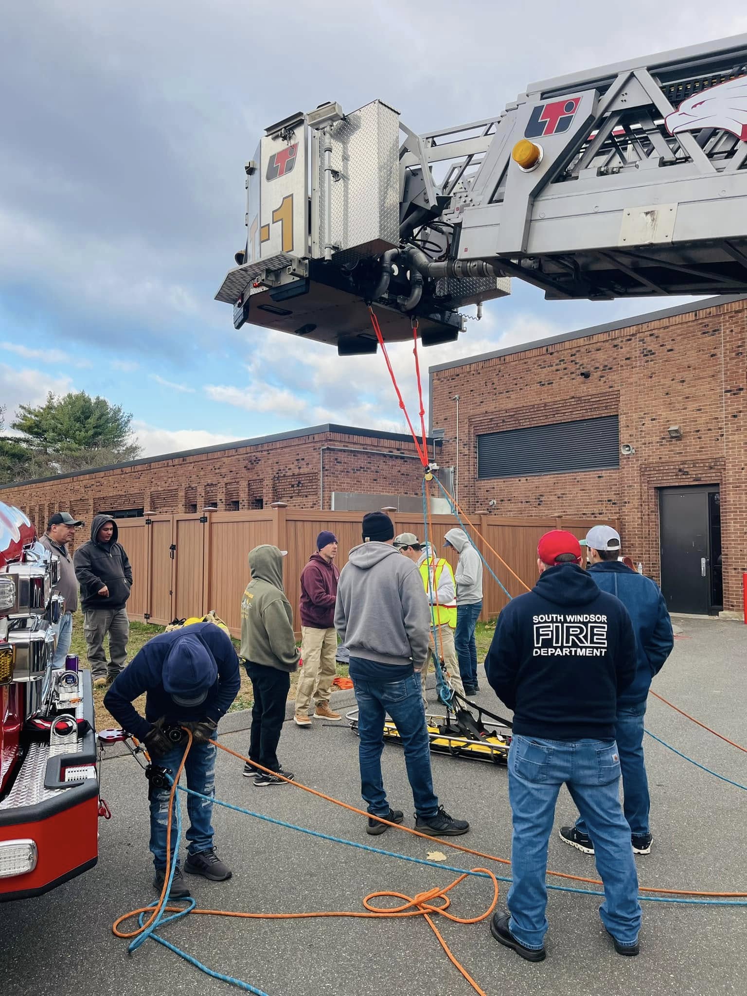 Training20241124RescueElevator1