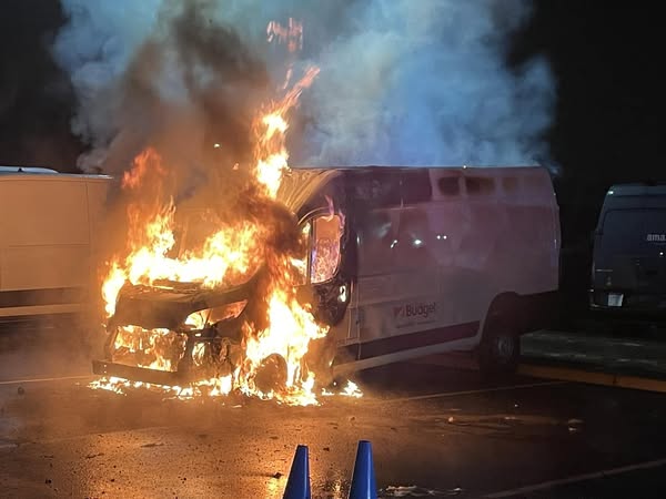 Fire20241216VehicleFireAtAmazon2